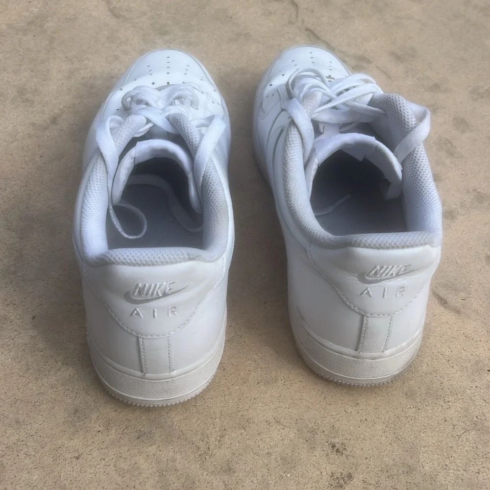 Nike Air Force 1 07' White Leather Men's Sneakers Size 11.5